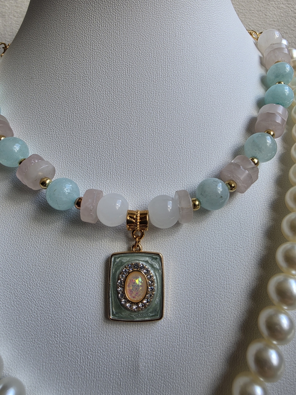 Elegant Mint & Pearl Layered Necklace with Pendant - Picture 3 of 6
